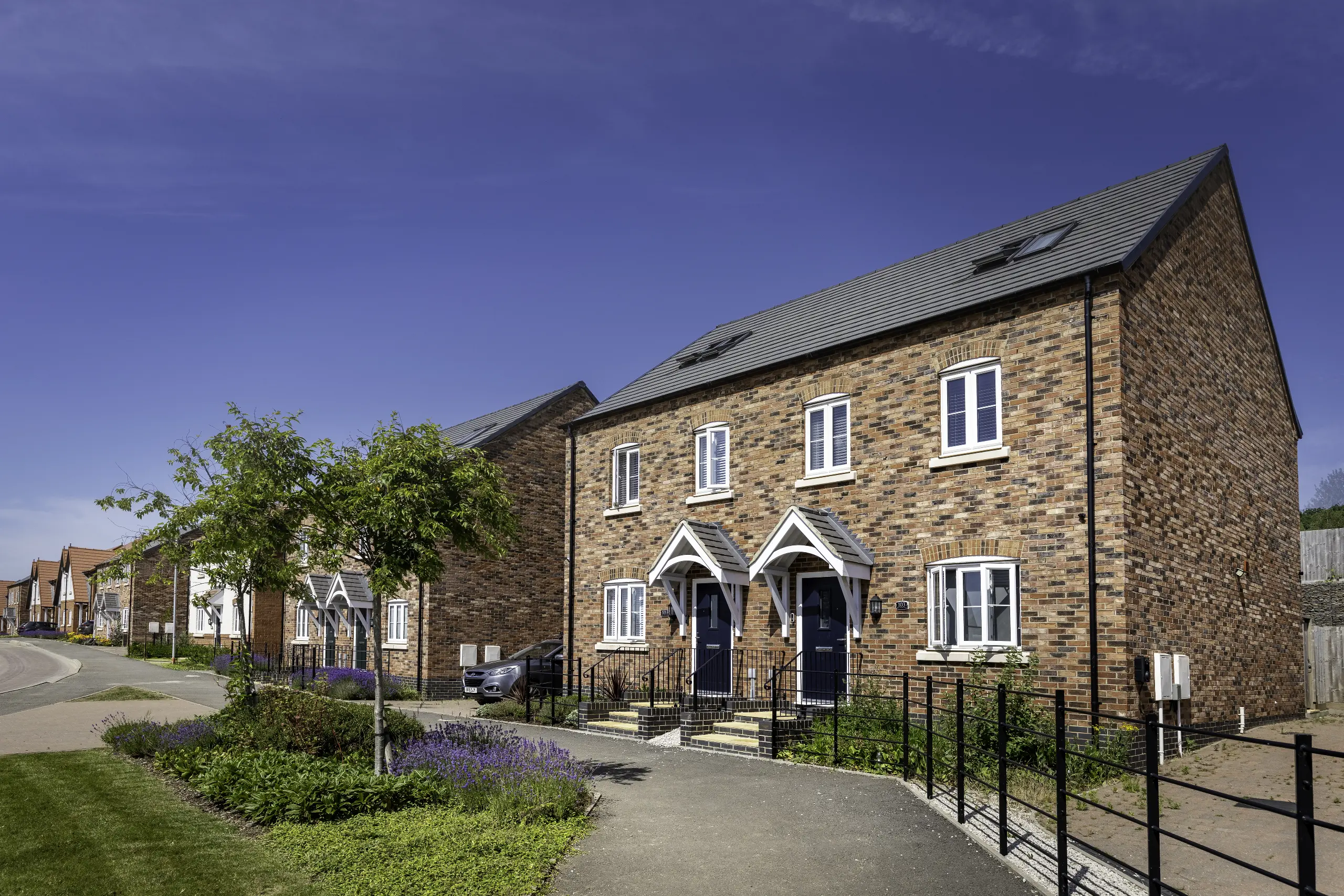 Exterior shot of a three-bedroom semi-detached new home in Stapleford 
